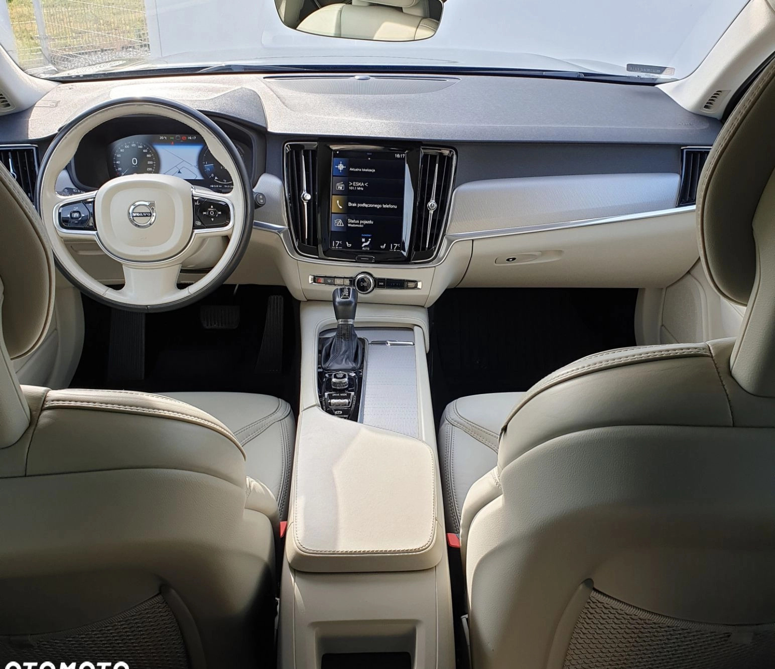 Volvo V90 Cross Country cena 149900 przebieg: 137552, rok produkcji 2018 z Wałbrzych małe 352